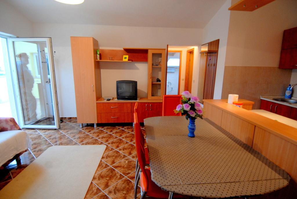 Guesthouse Konti Rijeka Kamer foto